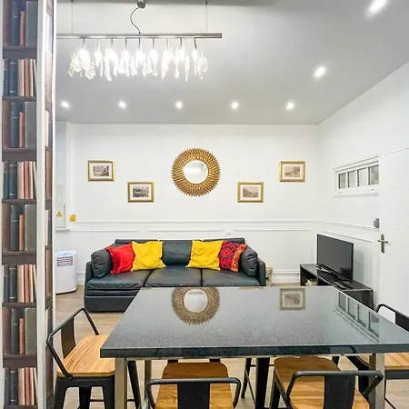 Urban Flat 101 - Maire Paryż